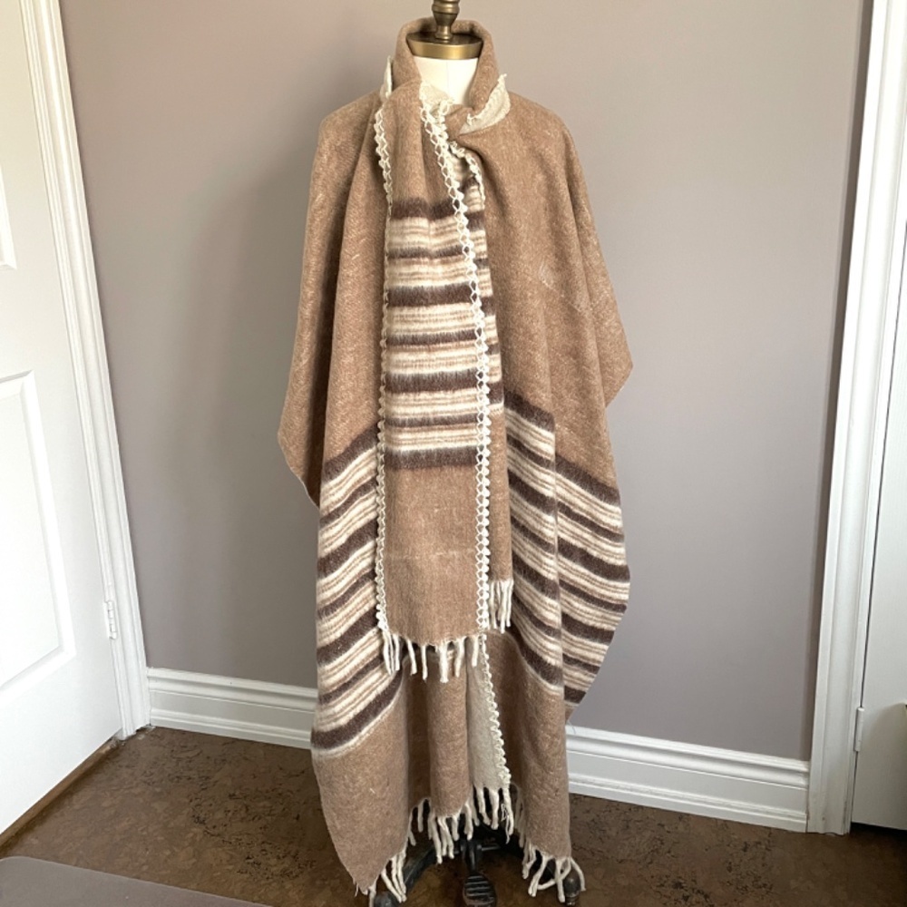 Brown Striped Wool Fringed Blanket Cape w/ Scarf Coat - O/S, Reversible
